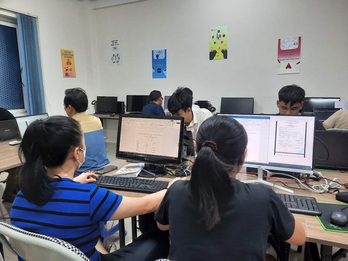 Đào tạo tin học cấp tốc cho người đi làm