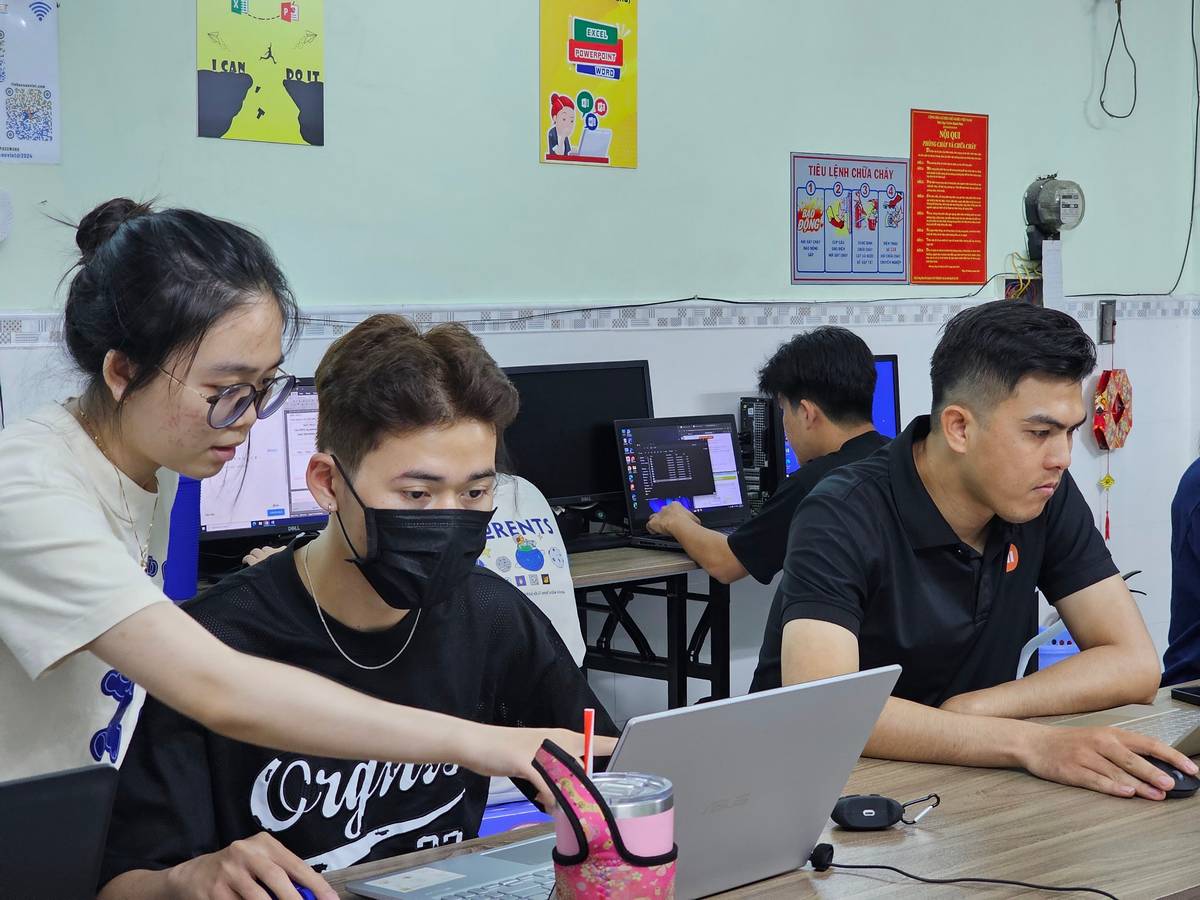 Học đi đôi với hành