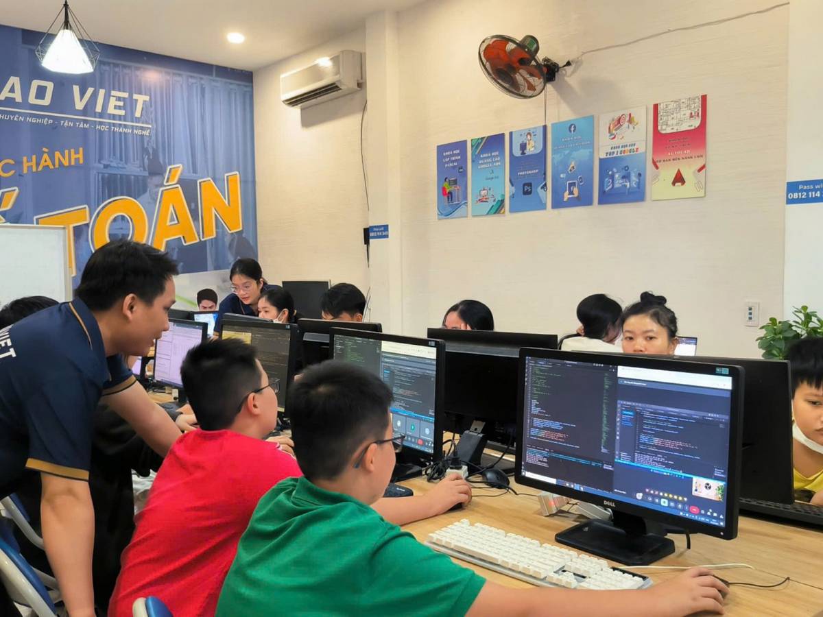 Học kỹ năng sử dụng máy tính tại Thủ Dầu Một