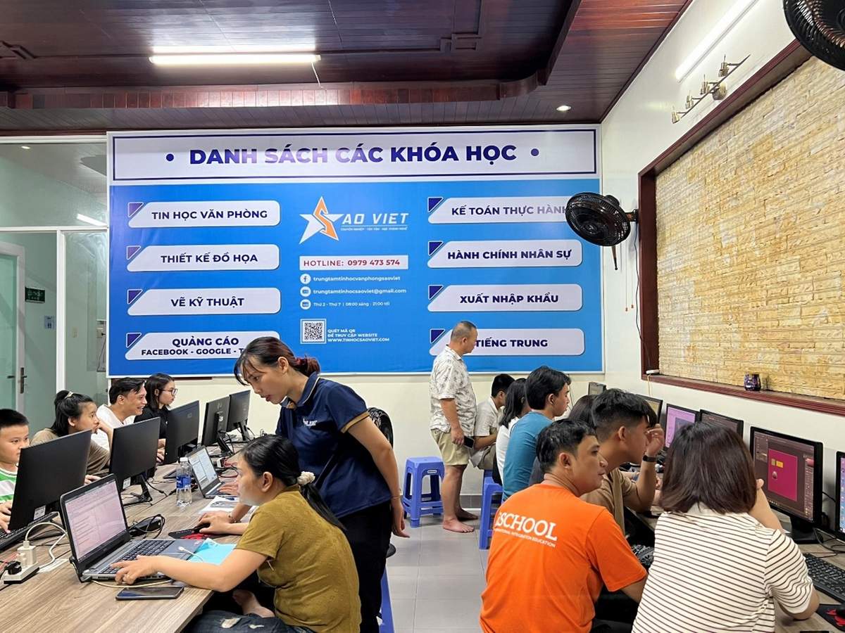 Khai giảng lớp học hàng tuần