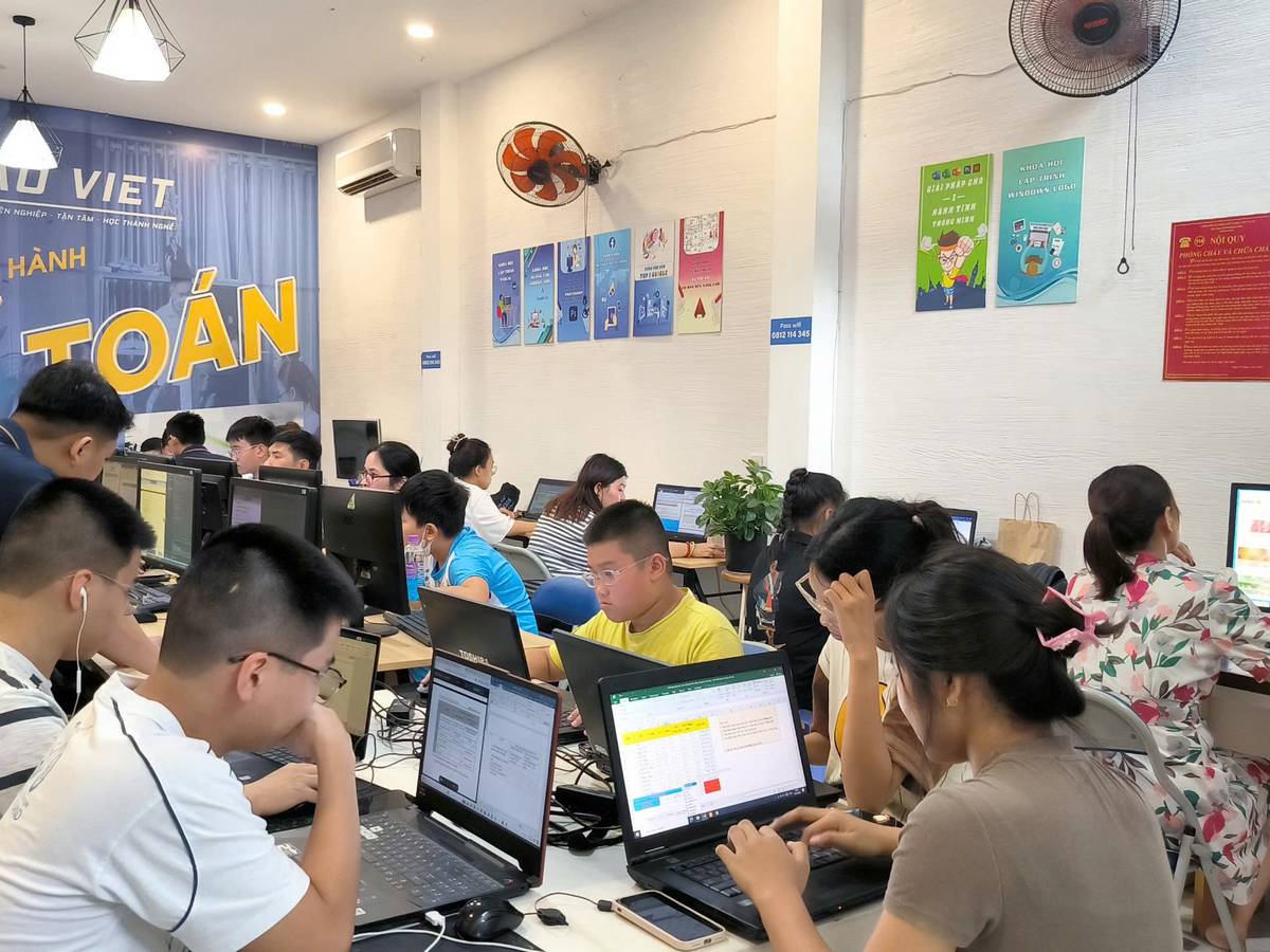 Khóa đào tạo tin học văn phòng cho người đi làm