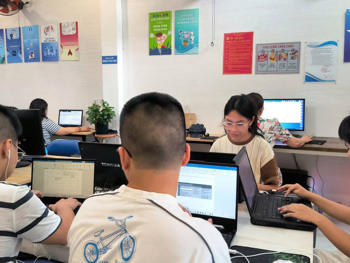 Khóa vi tính văn phòng tại quận 12