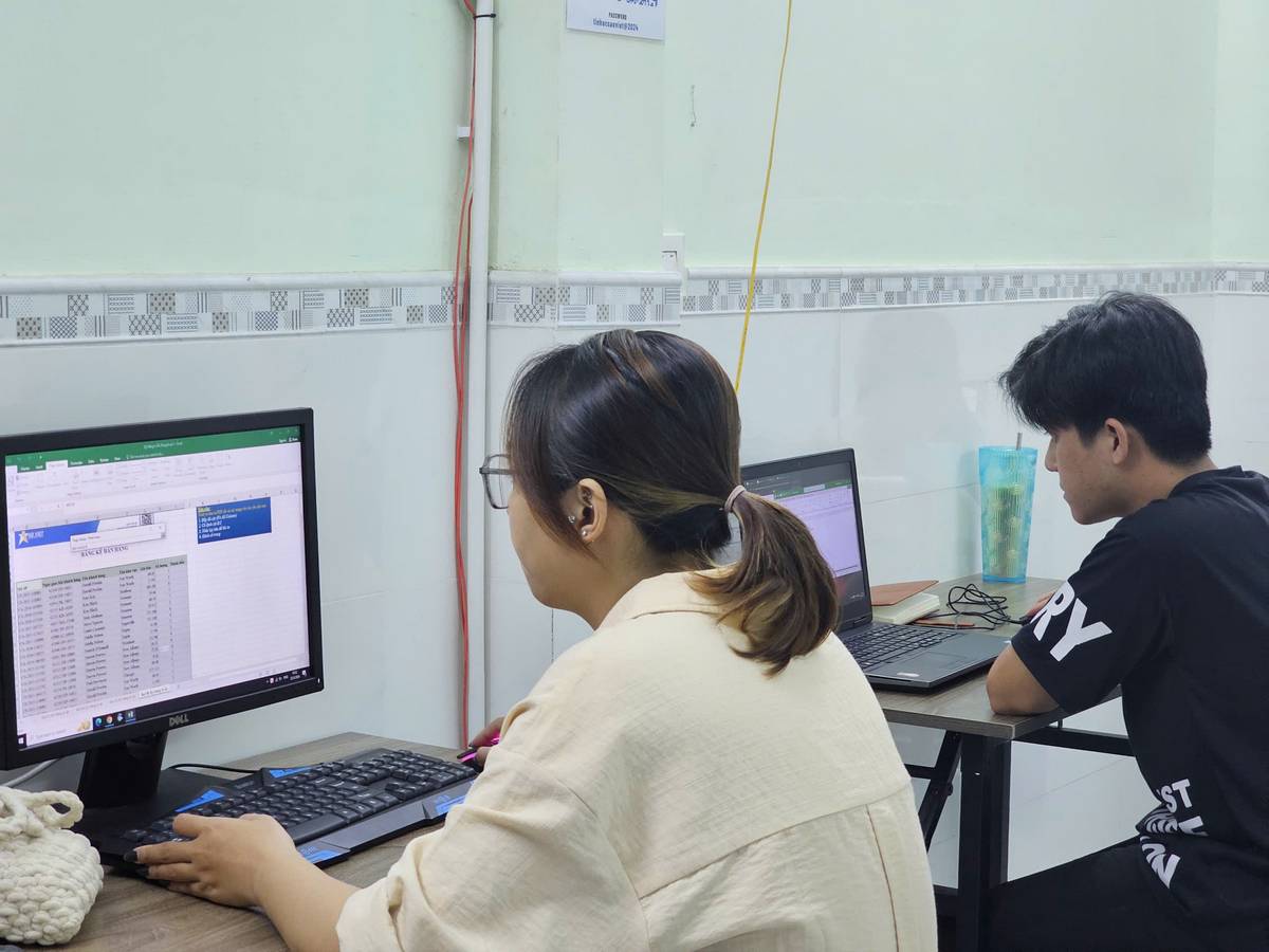 Lớp vi tính cho người mới bắt đầu