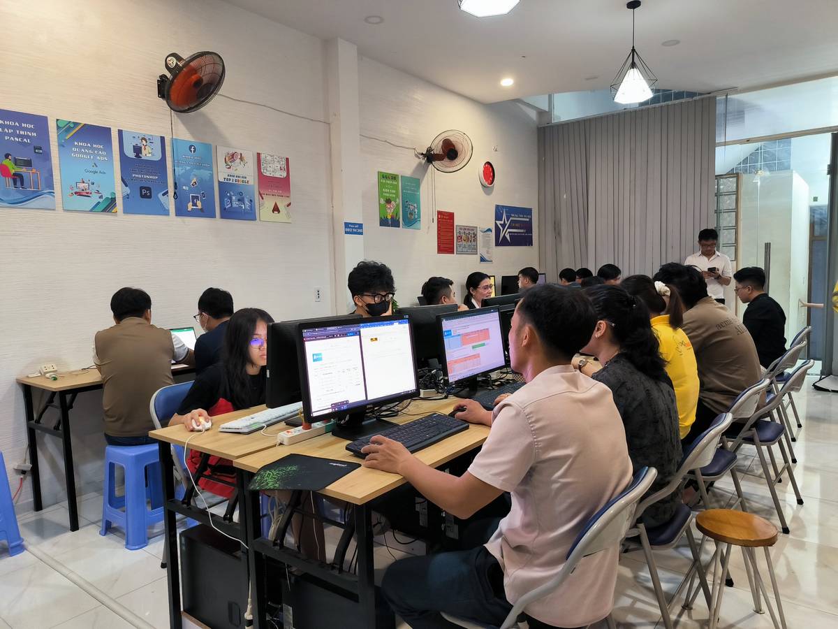 Thành thạo các kỹ năng tin học