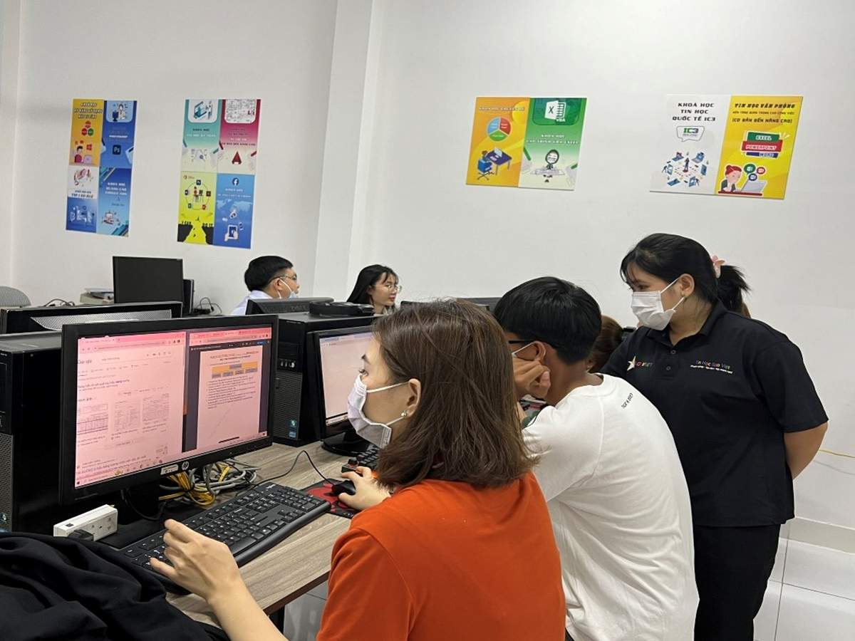 Thực hành 100% trong suốt khóa học