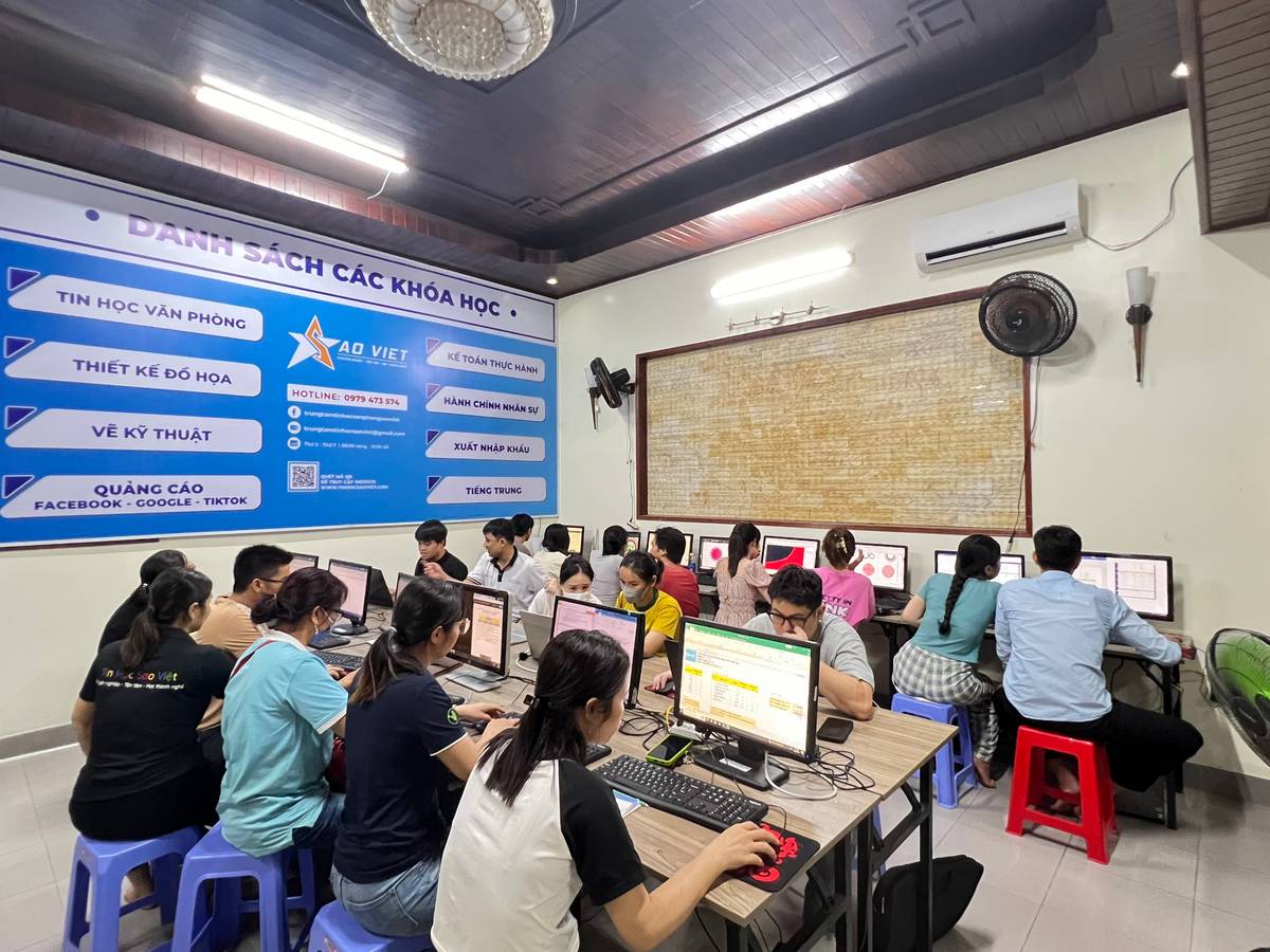 Trung tâm Tin Học Sáng Tạo Việt tại Bình Dương