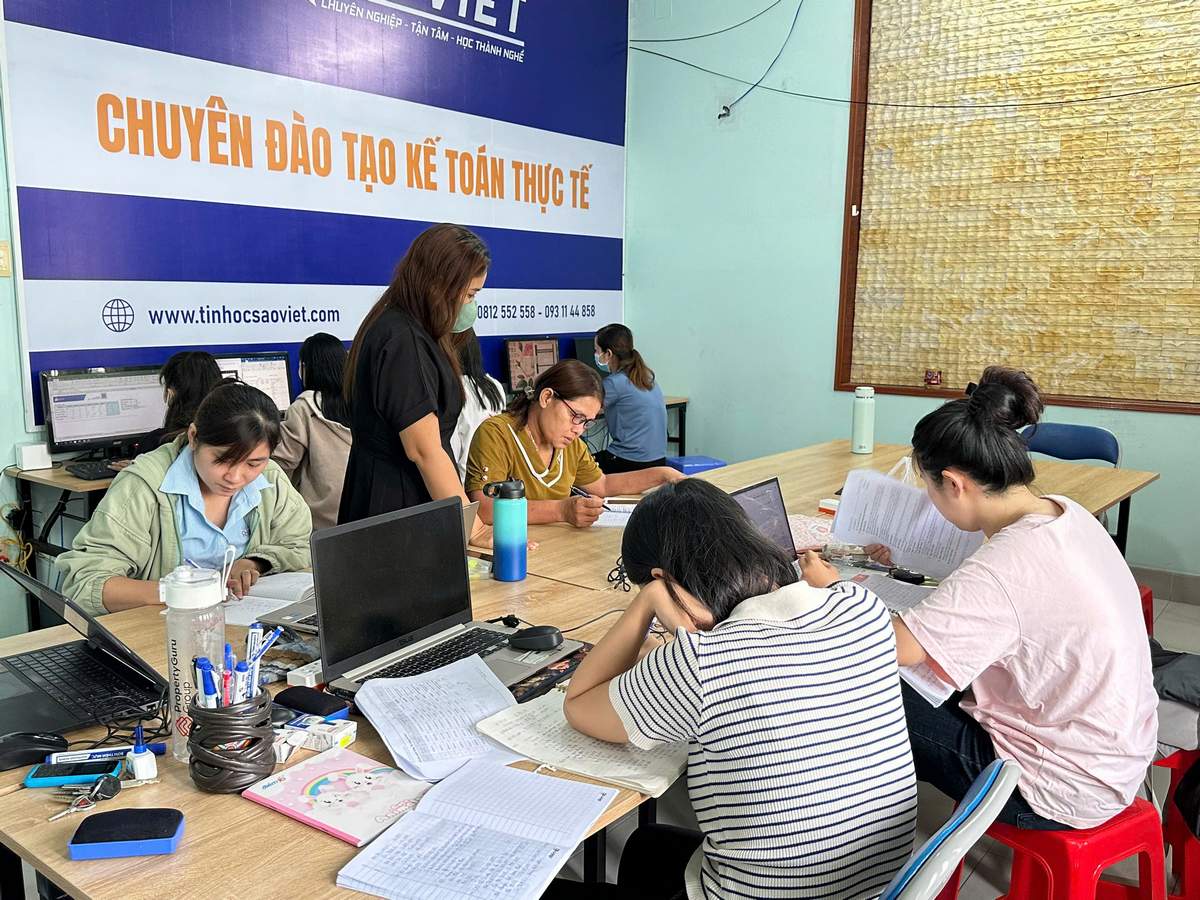 Trung tâm tin học tại Tân Uyên