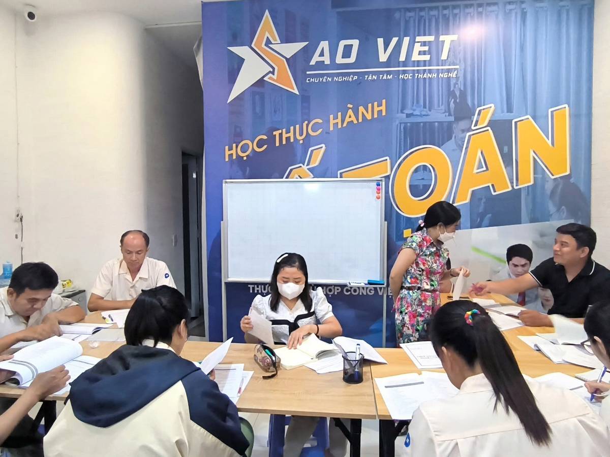 Khóa học Hành Chính Nhân Sự tại Trung Tâm Sáng Sạo Việt