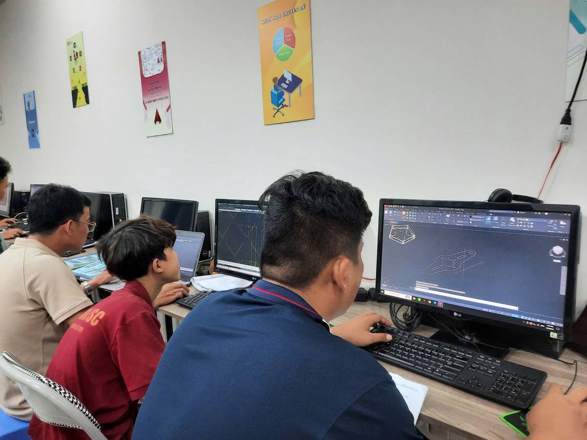 Lớp vẽ AutoCAD cơ bản cho người đi làm